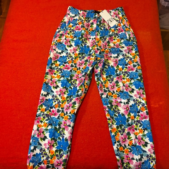 Zara vibrant flowers high waist pants made in Europe NWT - Picture 2 of 12
